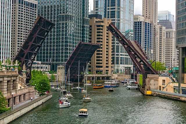 chicagoriver.jpg